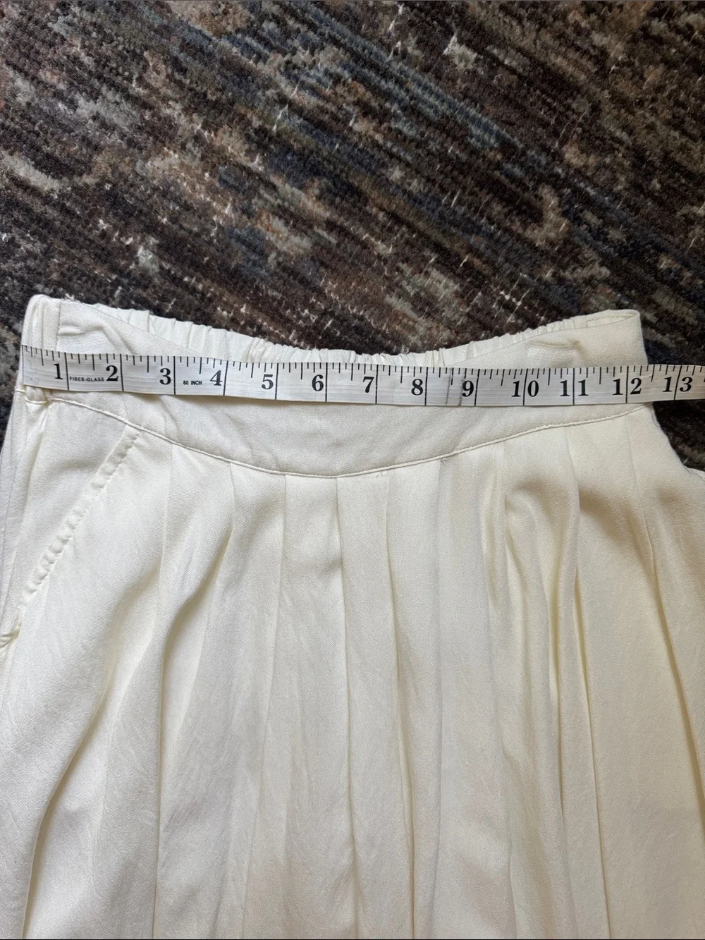 Mable Off White Pleated Midi Skirt w. Pockets